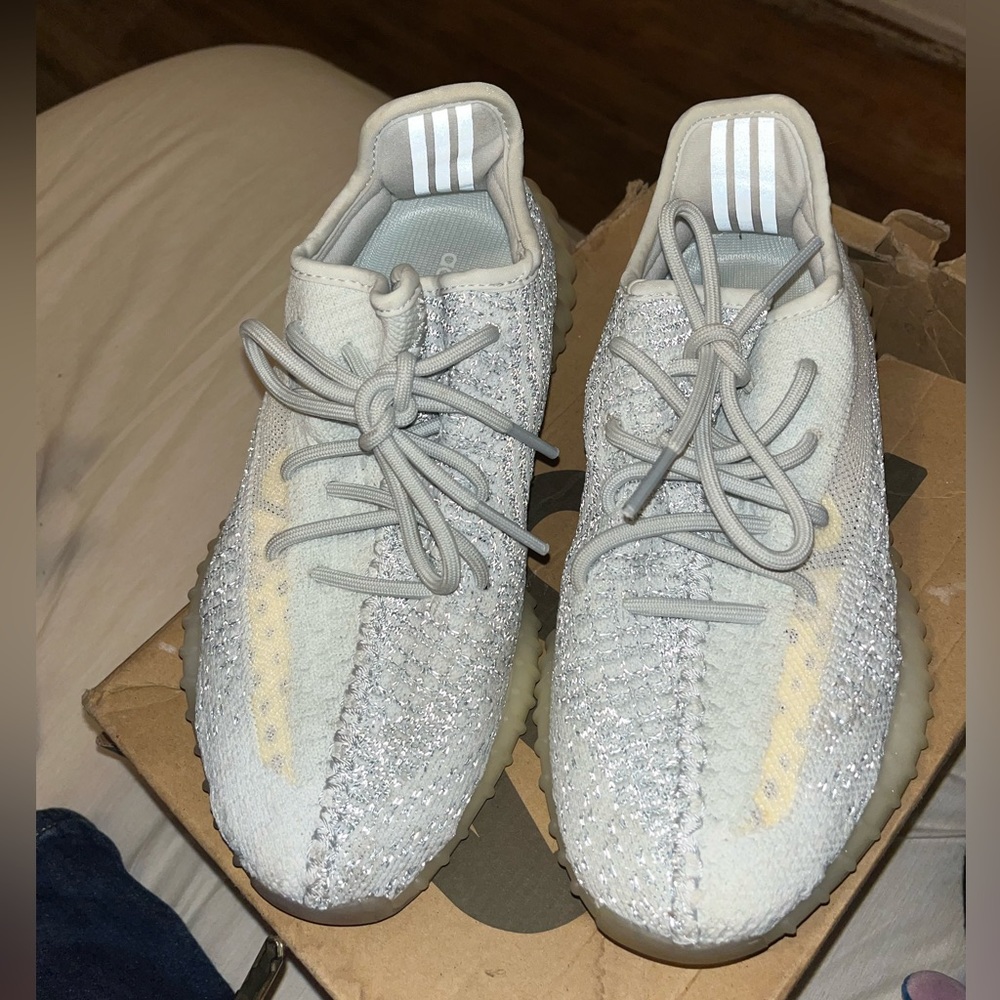 Yeezy Boost 350 V2